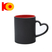 Tazas de café de color mágico rojo de cerámica de 11 oz personalizada que cambia de café